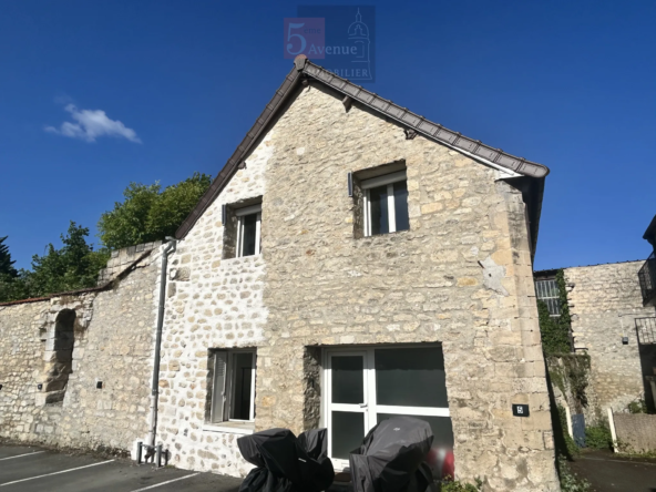 Maison ancienne rénovée à Vineuil St Firmin