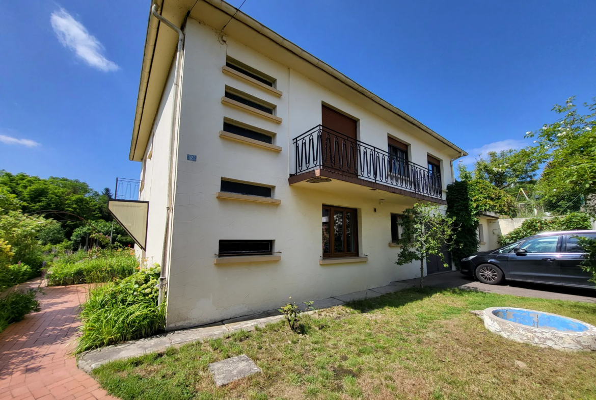 Maison individuelle à Creutzwald avec piscine 