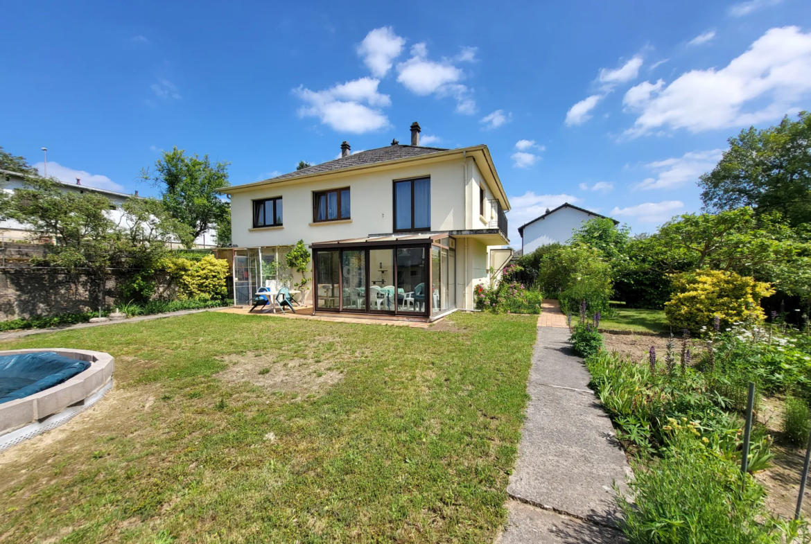 Maison individuelle à Creutzwald avec piscine 