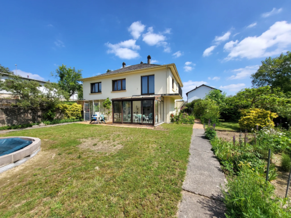 Maison individuelle à Creutzwald avec piscine