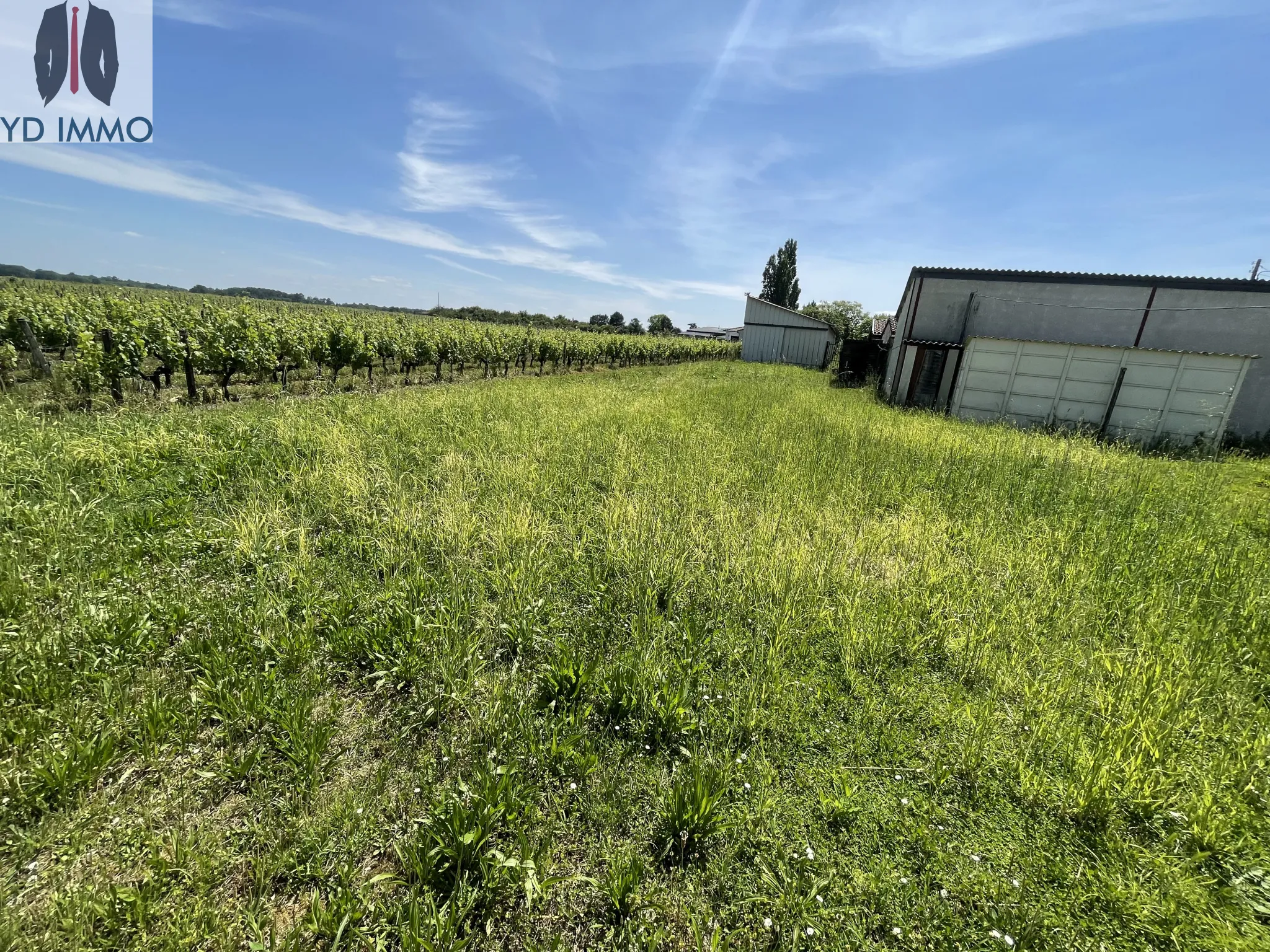 Terrain à bâtir de 850 m2 au calme à Portets 