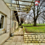 Belle Maison avec Terrasse et Jardin à Arbigny