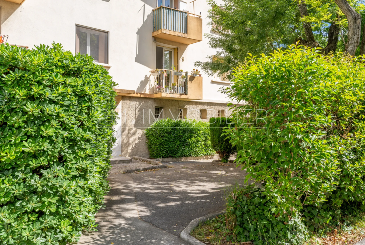 Appartement de type 3 avec vue dégagée et rénové 