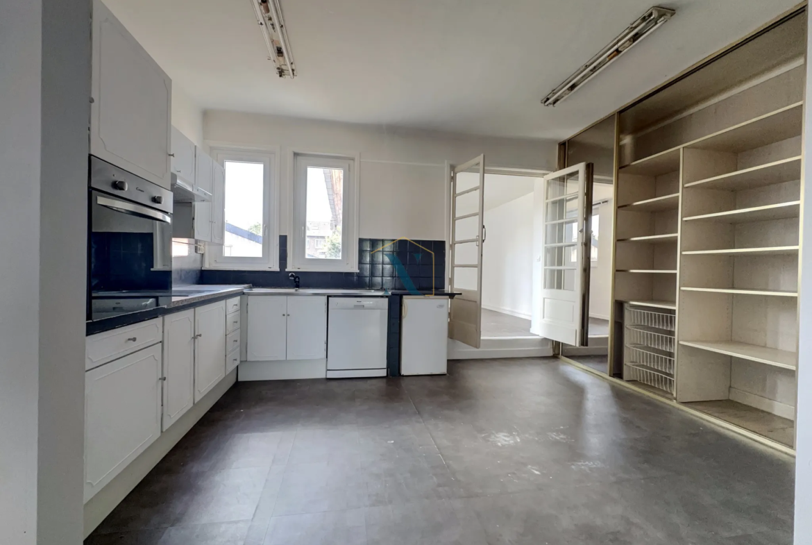 Appartement à rénover avec potentiel à Lille 