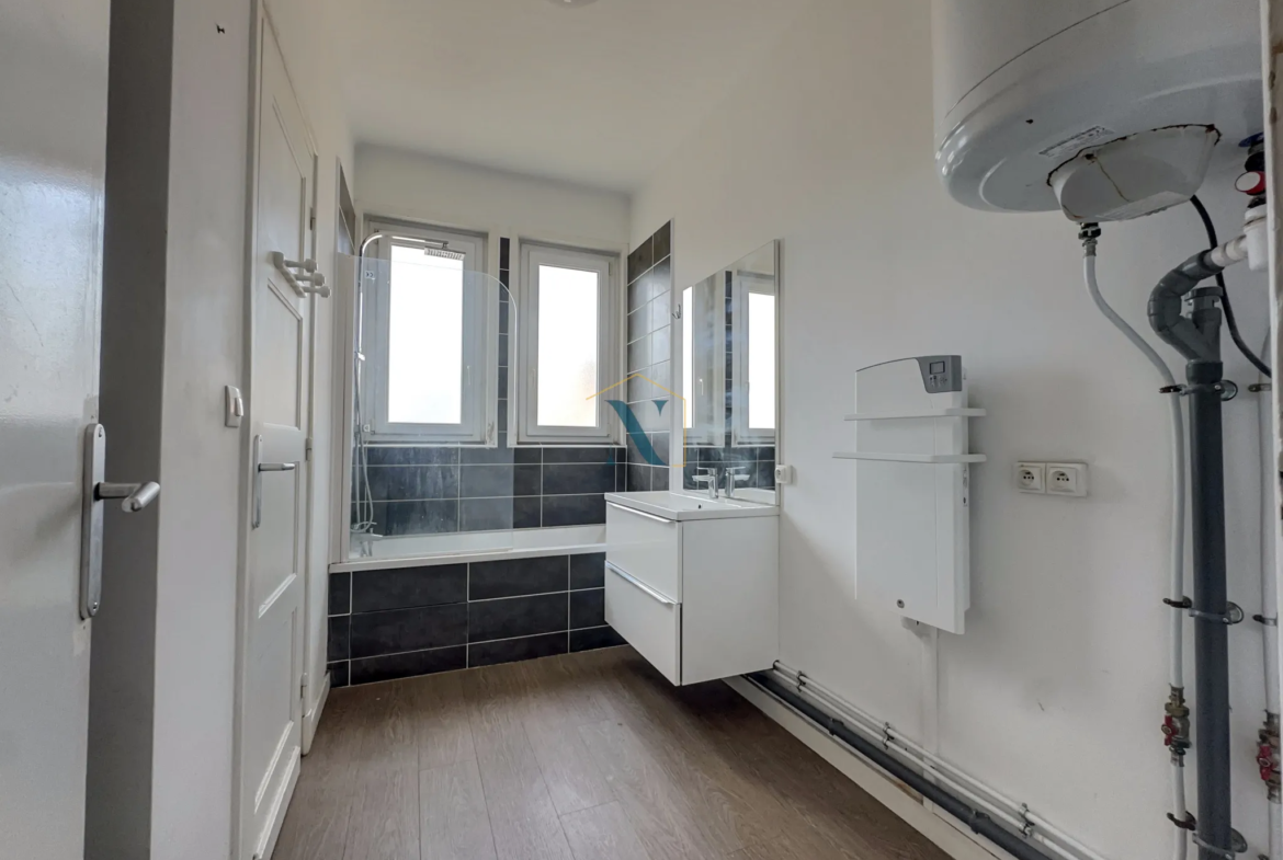 Appartement à rénover avec potentiel à Lille 