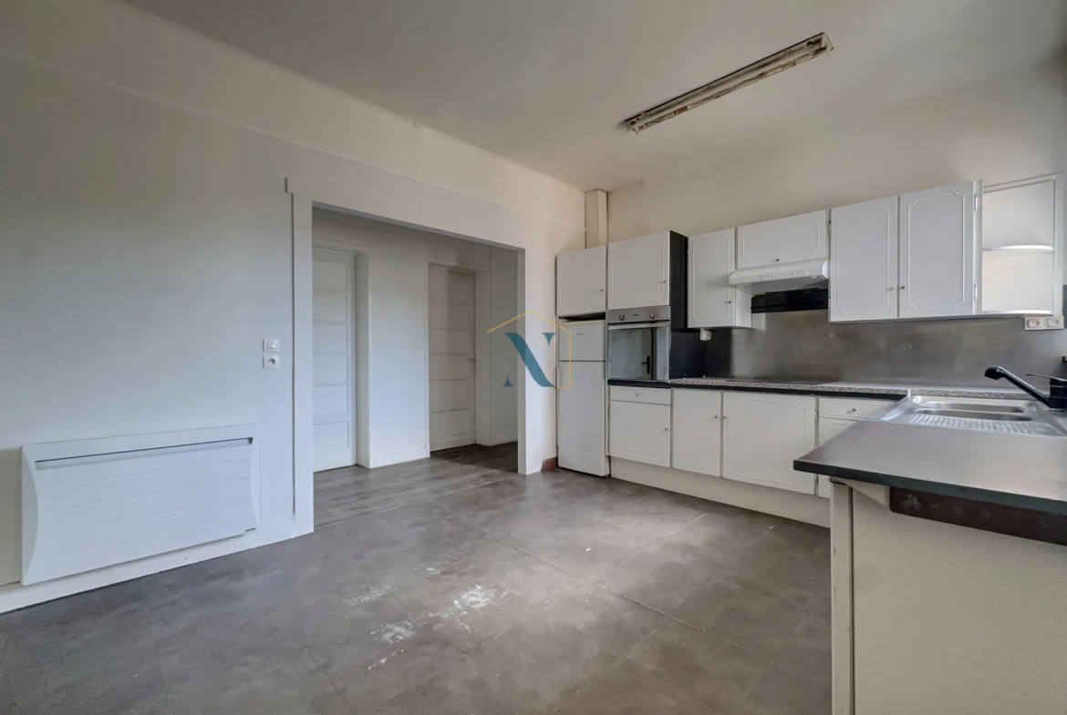 Appartement à rénover avec potentiel à Lille 