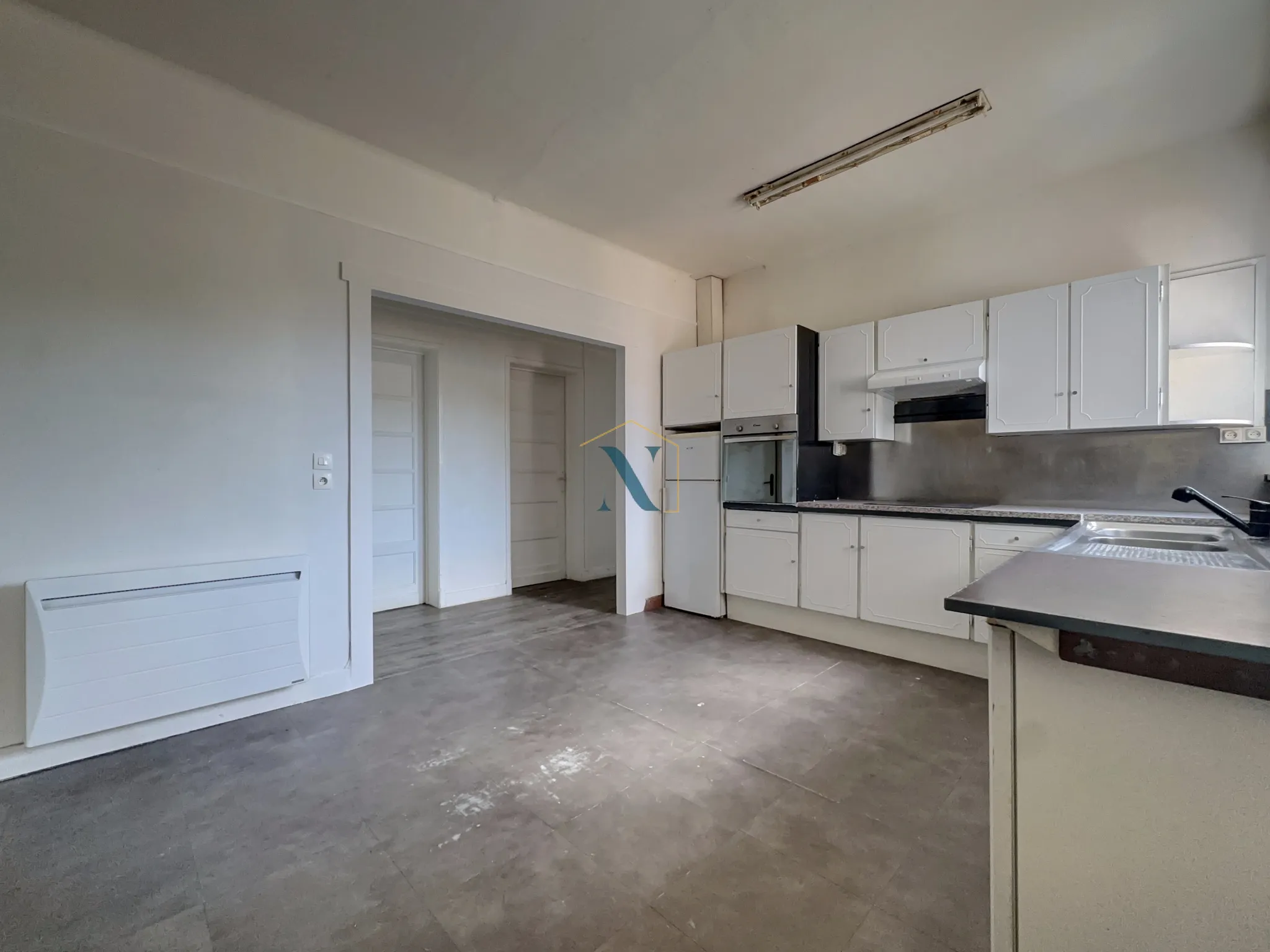 Appartement à rénover avec potentiel à Lille 