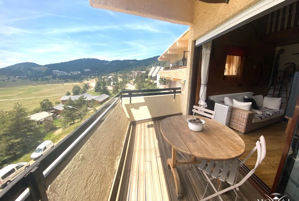 Appartement 4 pièces à Greolieres-Les-Neiges avec vue magnifique 