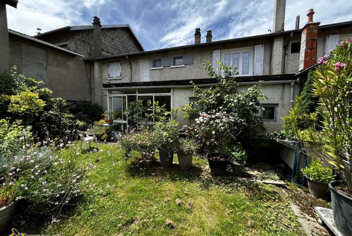 Maison avec Terrain Louée - Ris 