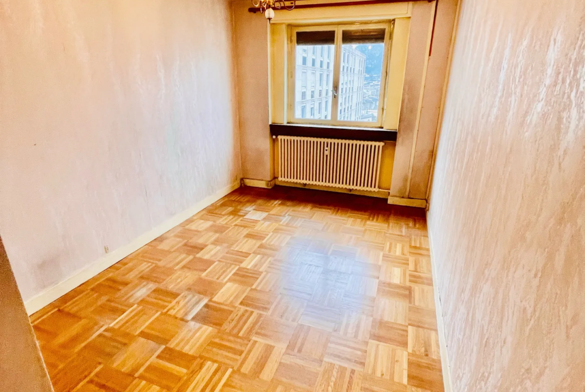 Appartement à Grenoble secteur mutualiste - dernier étage T5 118m2 