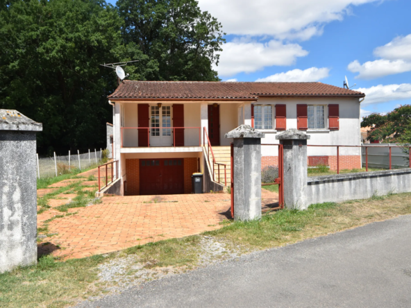 Maison Familiale avec Piscine à Champniers