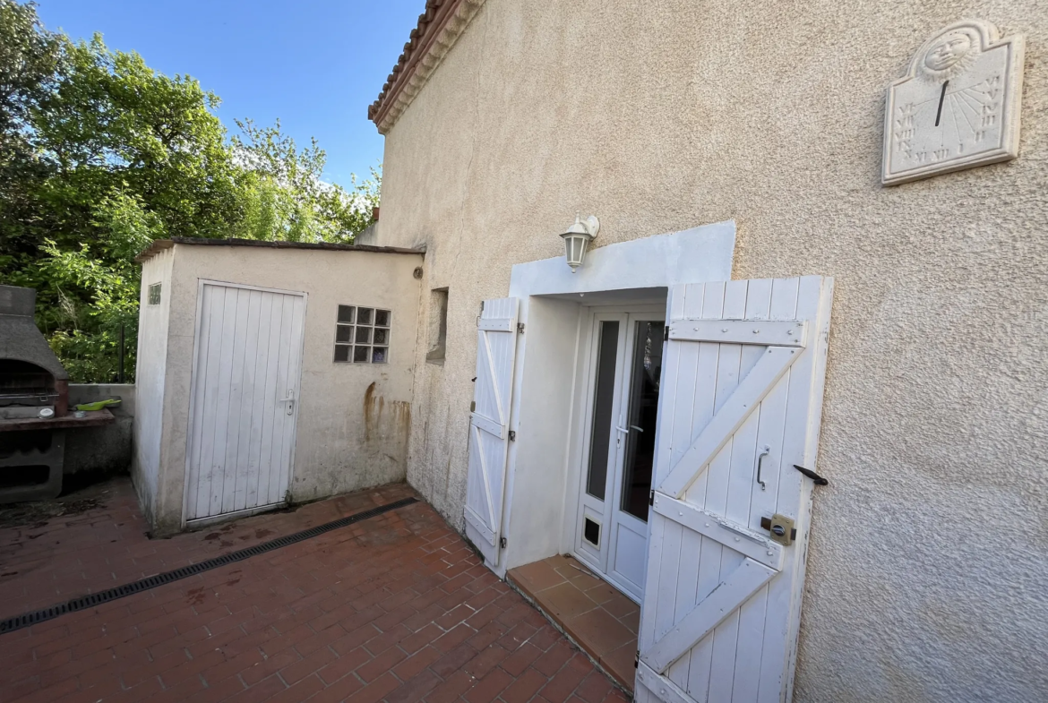 Maison de village 2 chambres et 2 terrasses à Ornaisons 