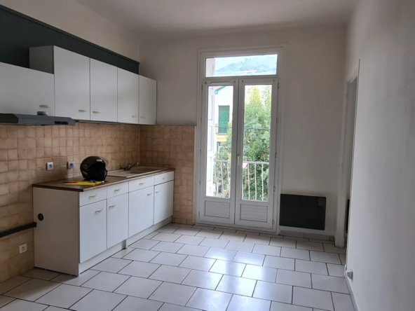 Appartement F1 avec balcon à Amelie les bains palalda