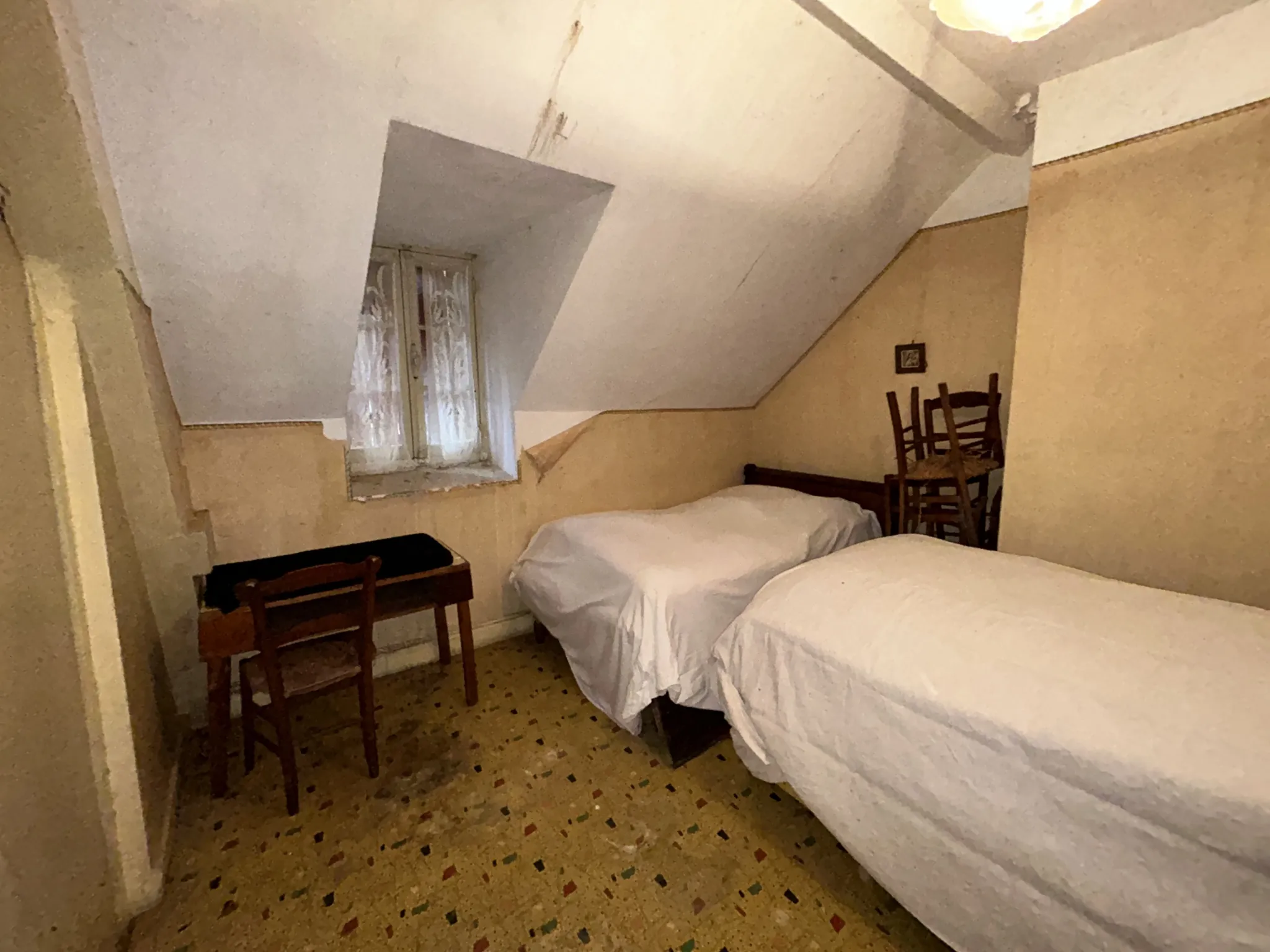 Maison en pierres à rénover à Saint Salvadour en Corrèze 