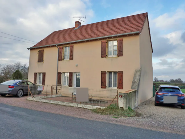 Maison de Village Entre Marcigny et Le Donjon à Le Bouchaud