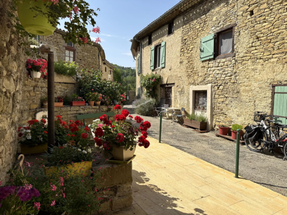 Maison de village en pierres à Limoux