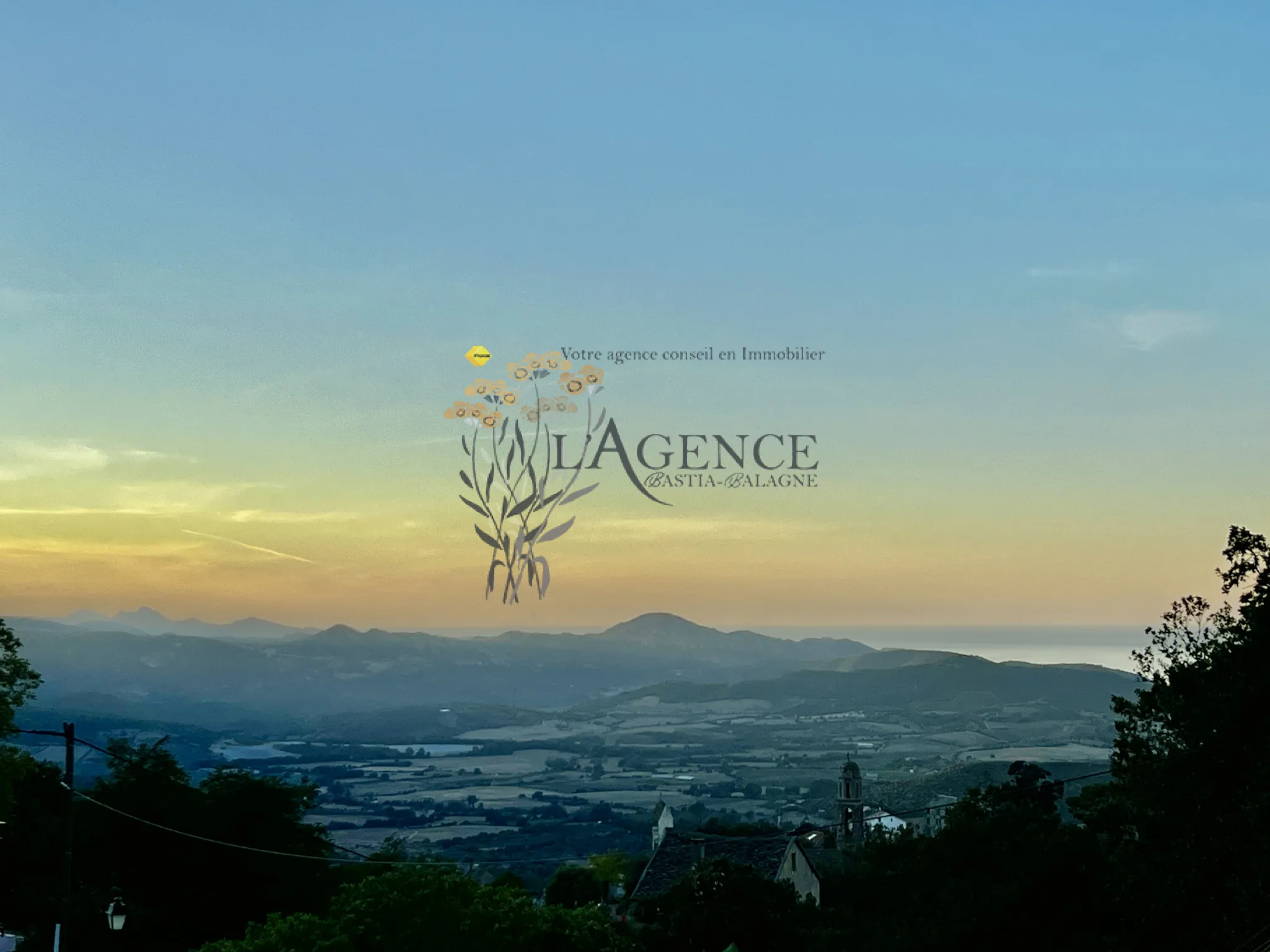 Ancienne grange avec vue mer et montagne à Vallecalle 