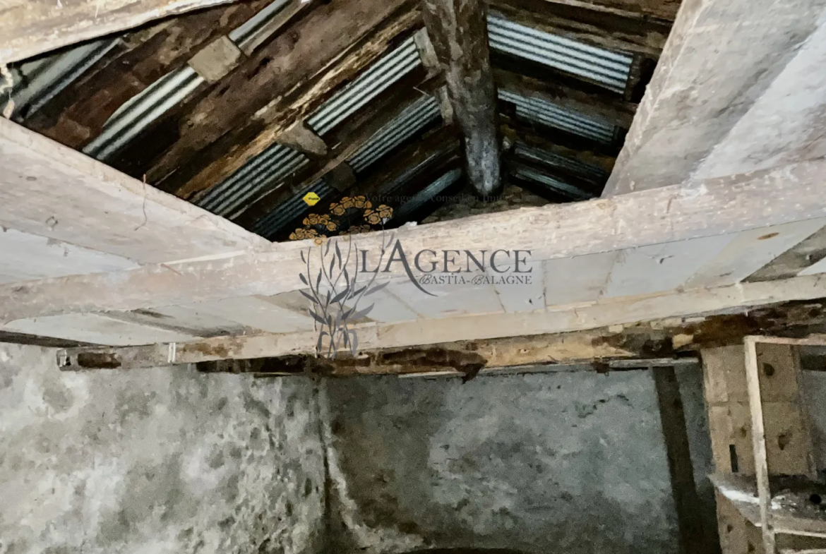 Ancienne grange avec vue mer et montagne à Vallecalle 