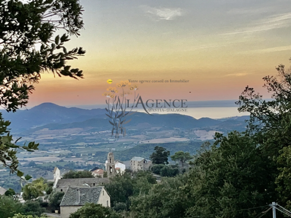 Ancienne grange avec vue mer et montagne à Vallecalle