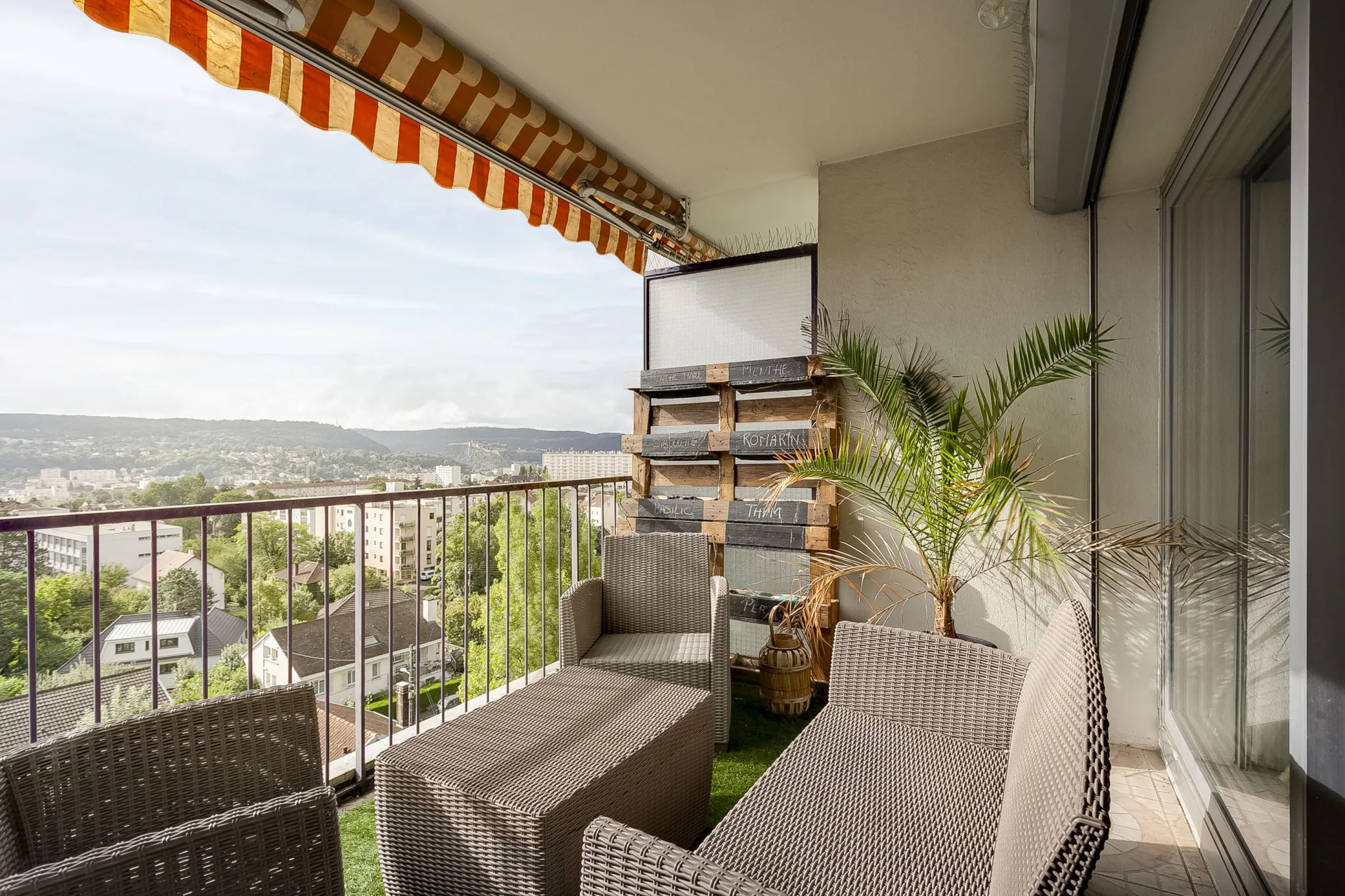 Appartement rénové de 76m2 avec vue sur la Citadelle - Besançon 