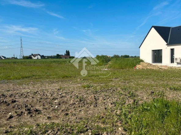 Terrain constructible de 543m2 à Druye (37190)