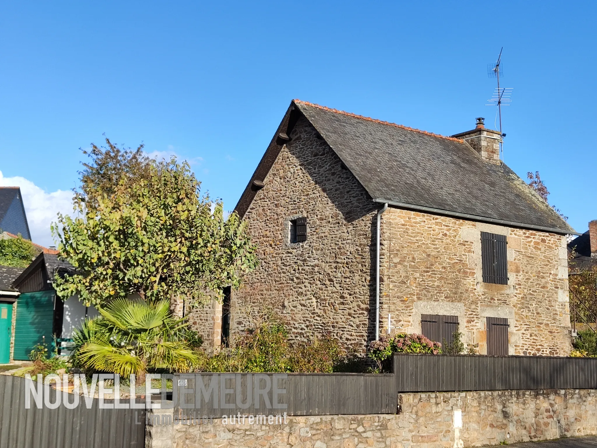 Belle Maison en Pierre à Saint Brice en Coglès 