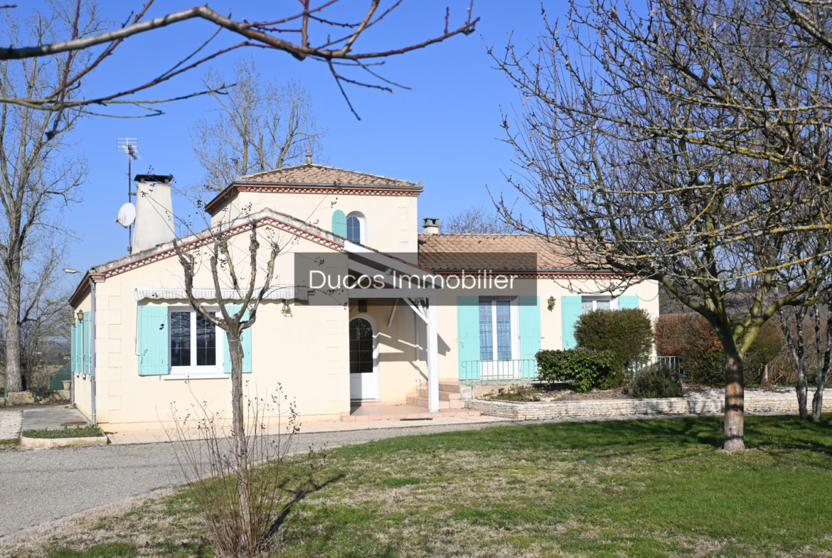 Maison traditionnelle avec parc à Ste bazeille 