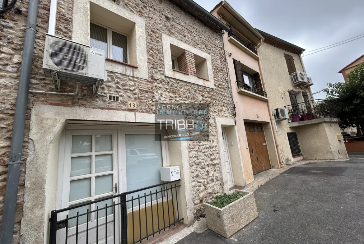 Maison de Village avec Studio Duplex et Local Indépendant à Canet-en-Roussillon 