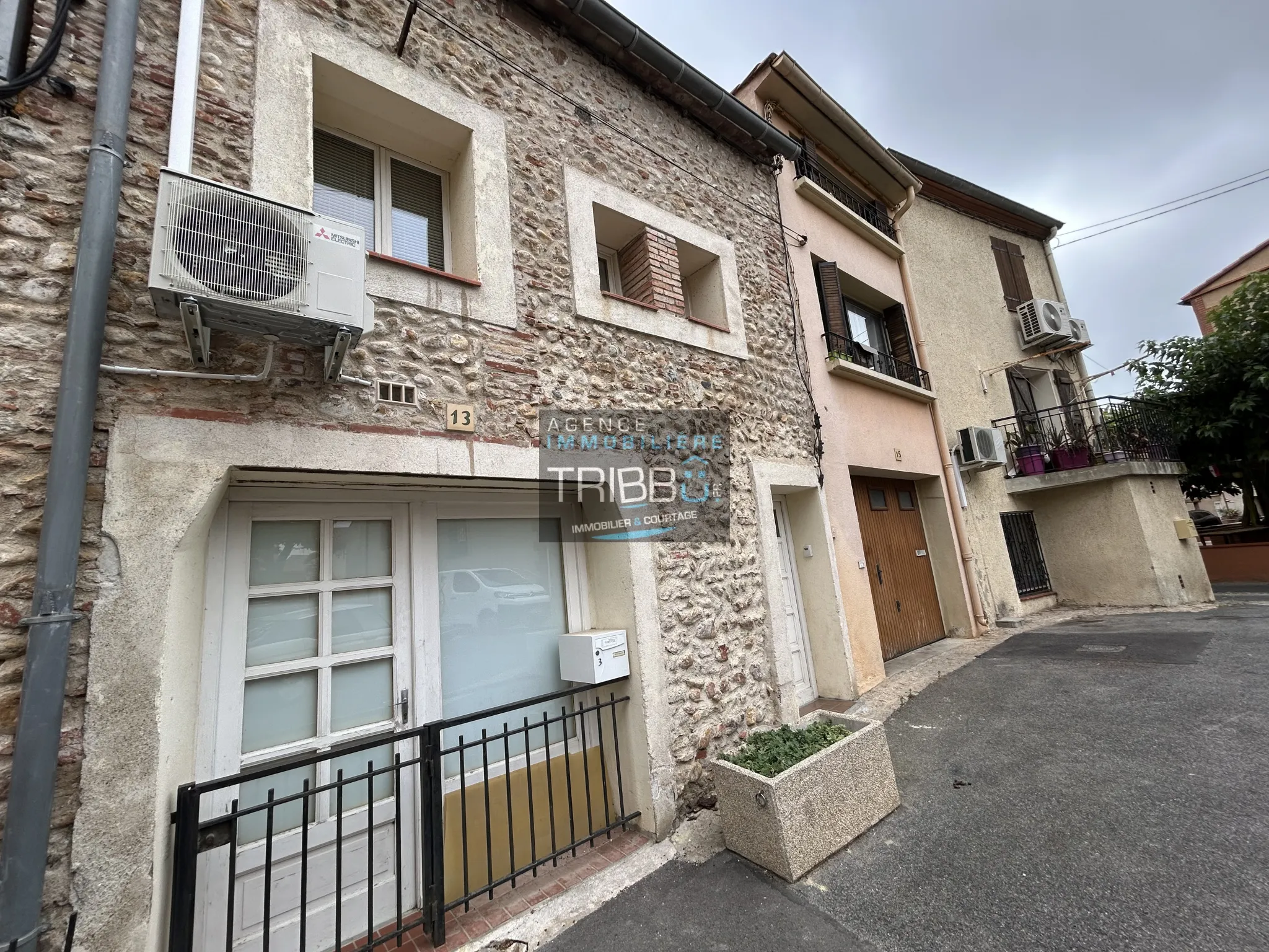 Maison de Village avec Studio Duplex et Local Indépendant à Canet-en-Roussillon 