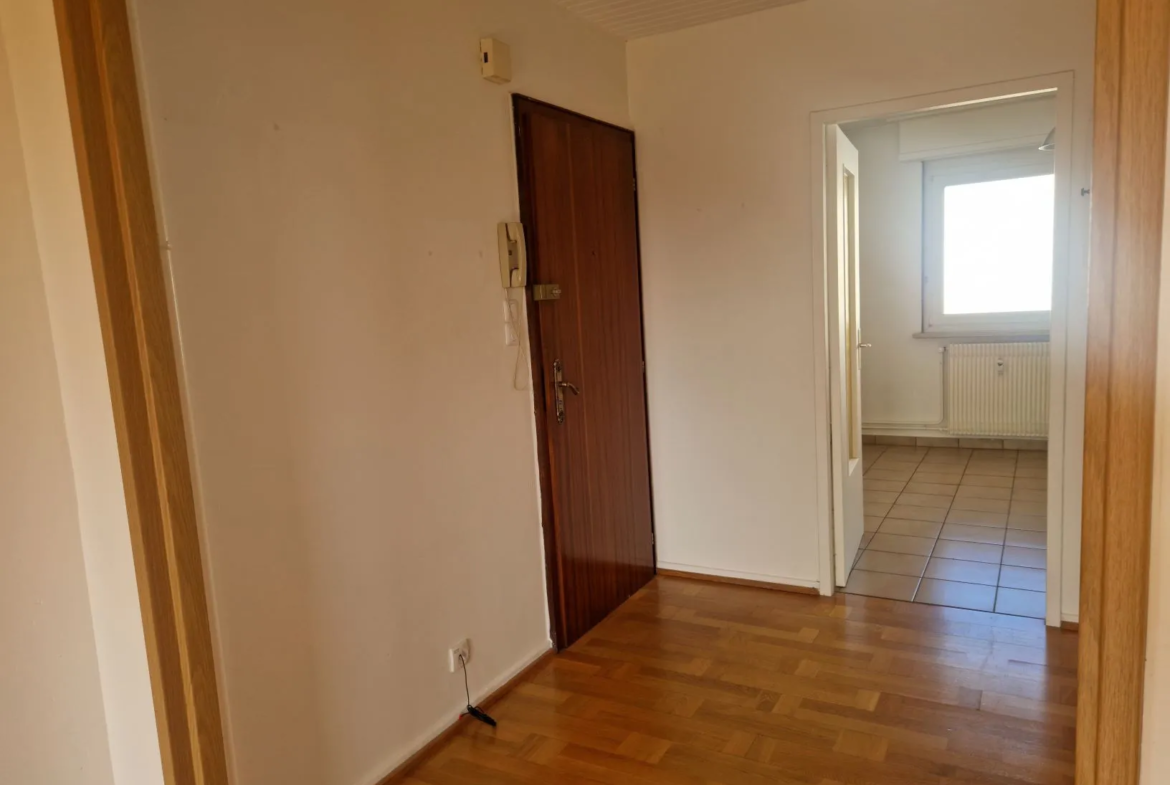 Appartement Lumineux 4 Pièces avec Balcons à Lingolsheim 