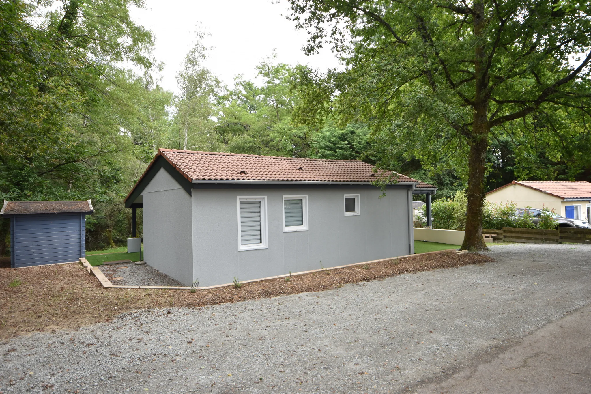 Maison de vacances à Ecuras au cœur du village Le Chat golf 