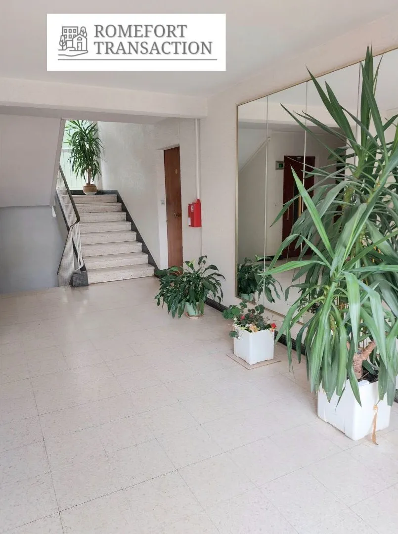 Appartement à Nantes Longchamp avec balcon et box 