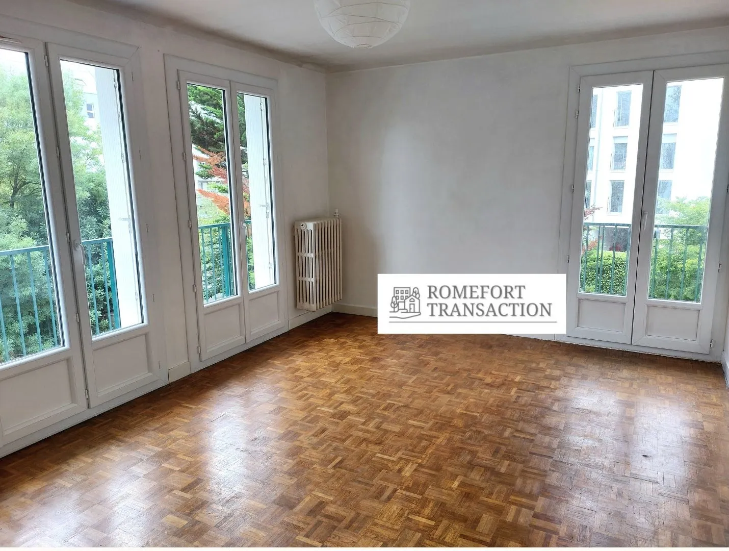 Appartement à Nantes Longchamp avec balcon et box 