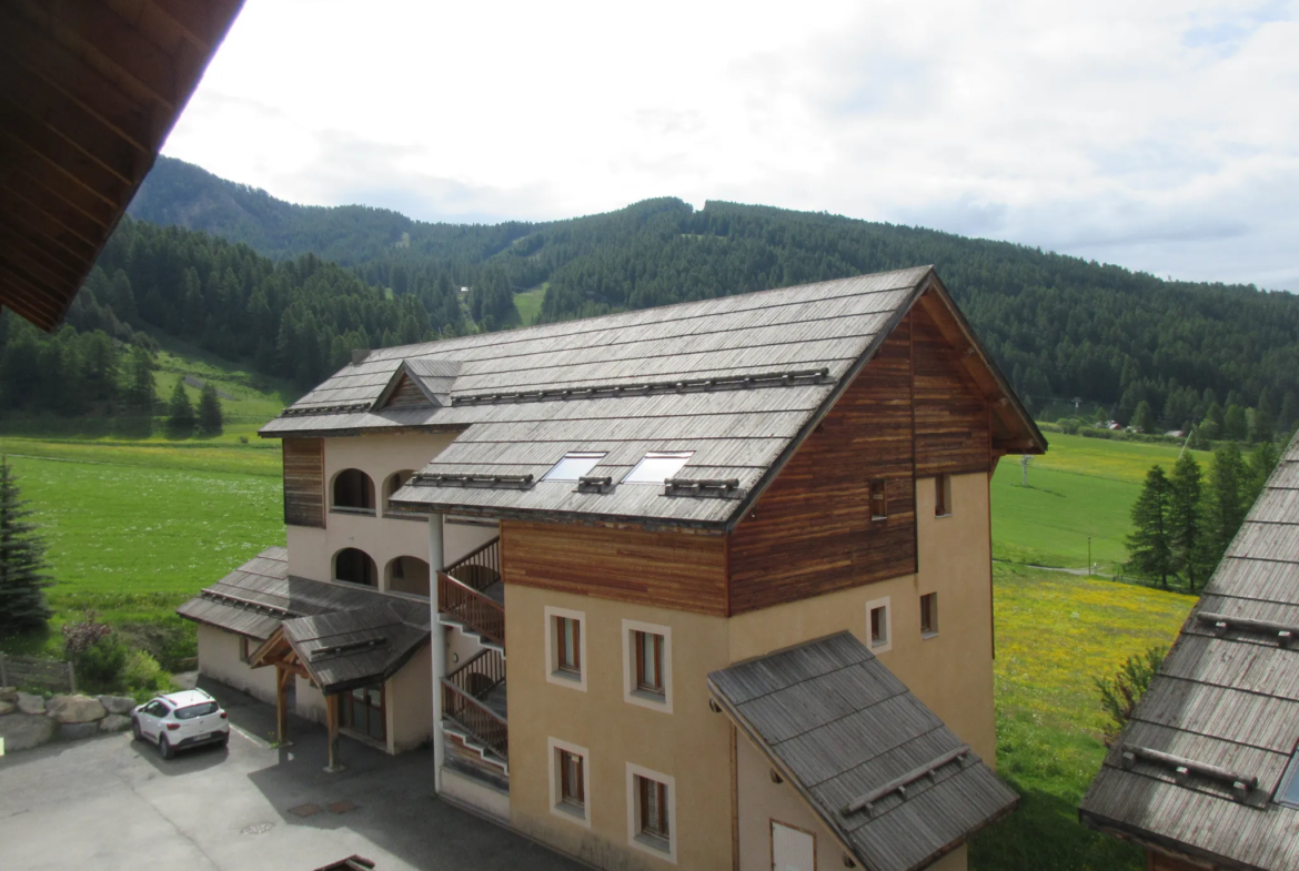 Appartement Type 3 avec Terrasse Sud à Arvieux 