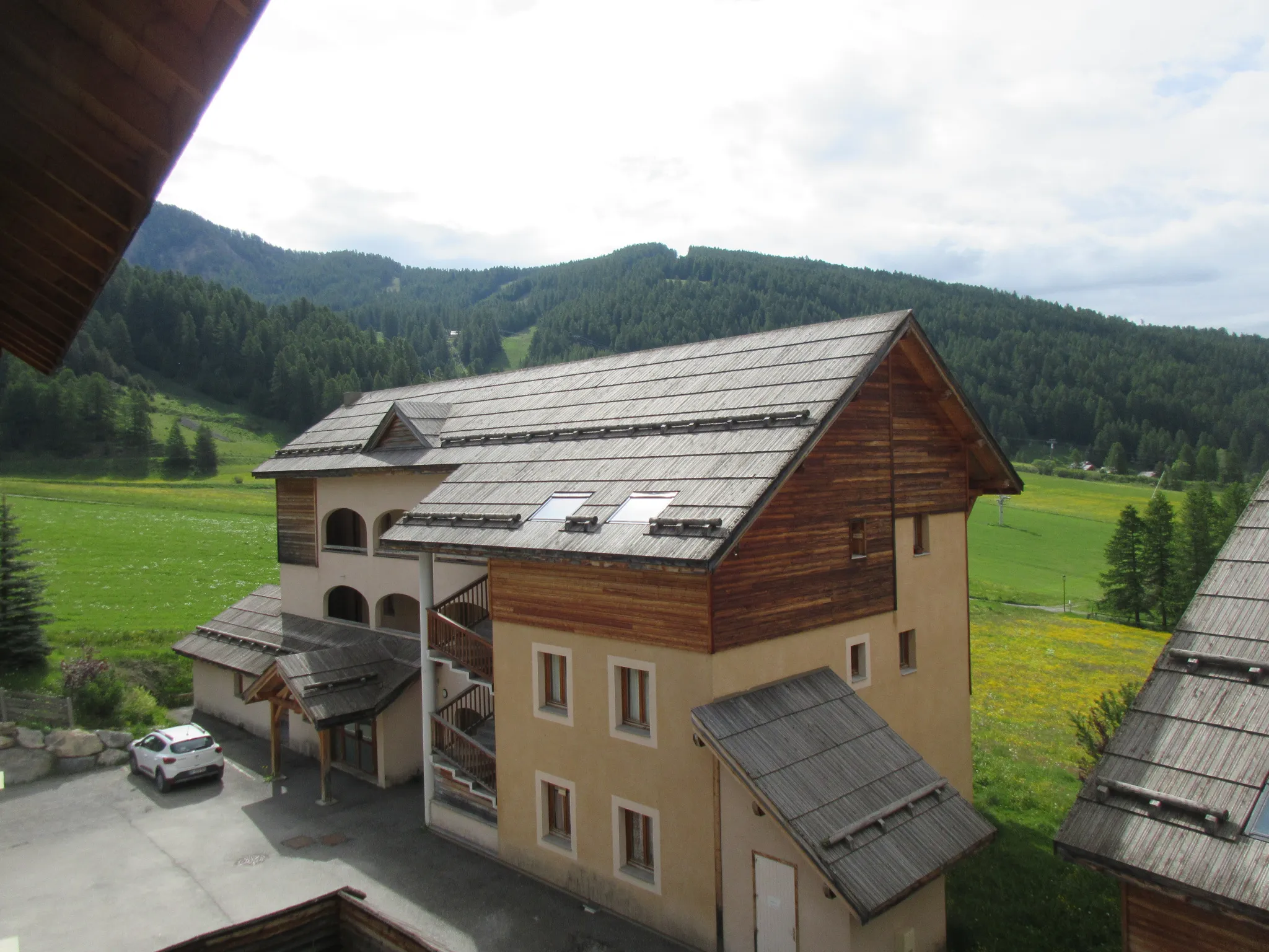 Appartement Type 3 avec Terrasse Sud à Arvieux 