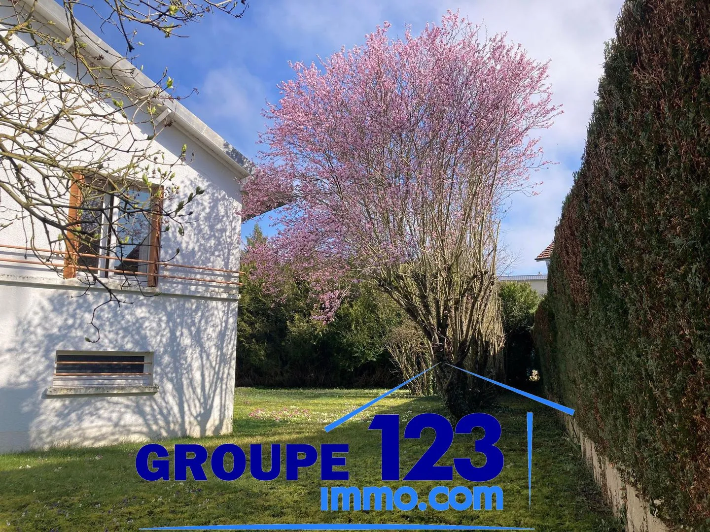 Maison lumineuse de 74 m2 à Aillant sur Tholon 