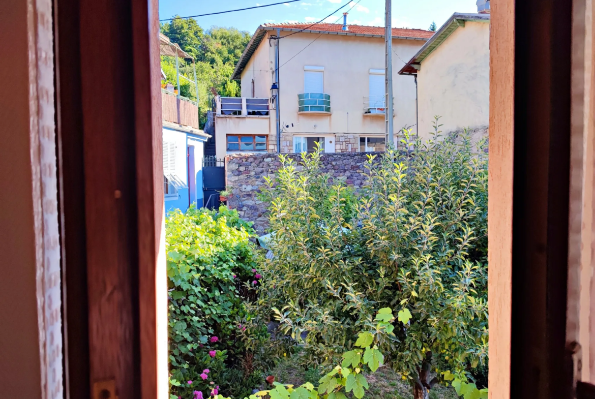 Maison F4 à Belvédère avec balcon 