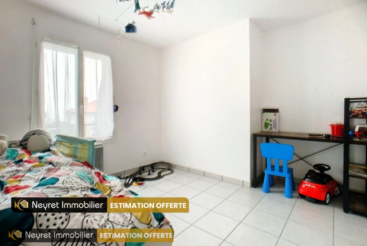 Maison individuelle récente 105m2 avec 3 chambres + bureau à Givors 