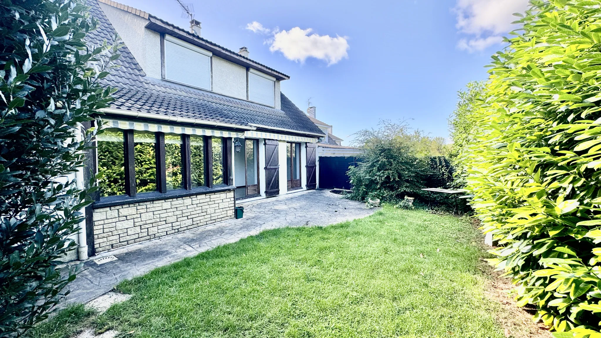 Grande Maison Familiale avec Jardin à Mantes-la-Ville 