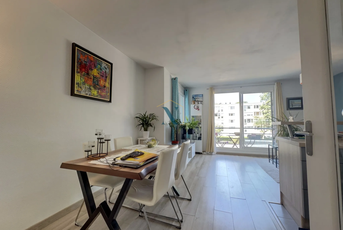 Appartement T3 d'exception avec balcon et garage à Lille / Saint-Maurice 