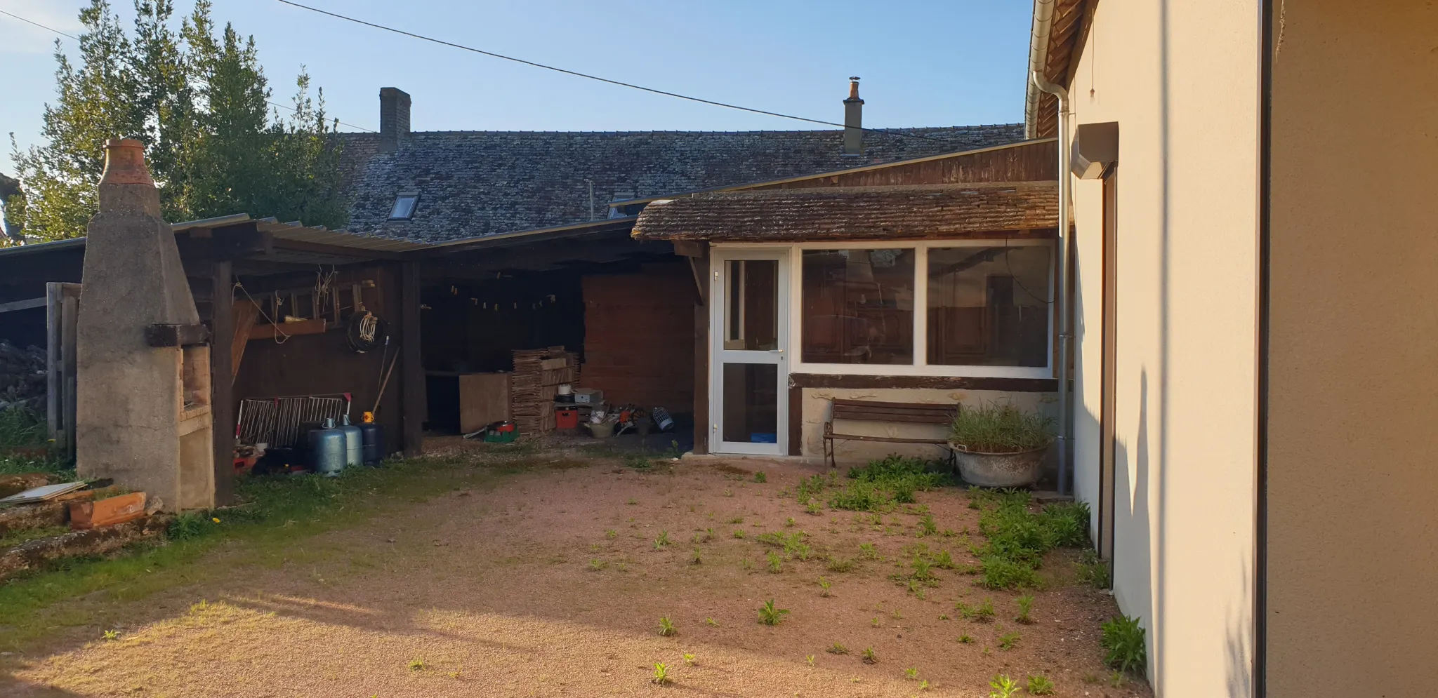 Maison de plain-pied avec 2 chambres et jardin clôturé 