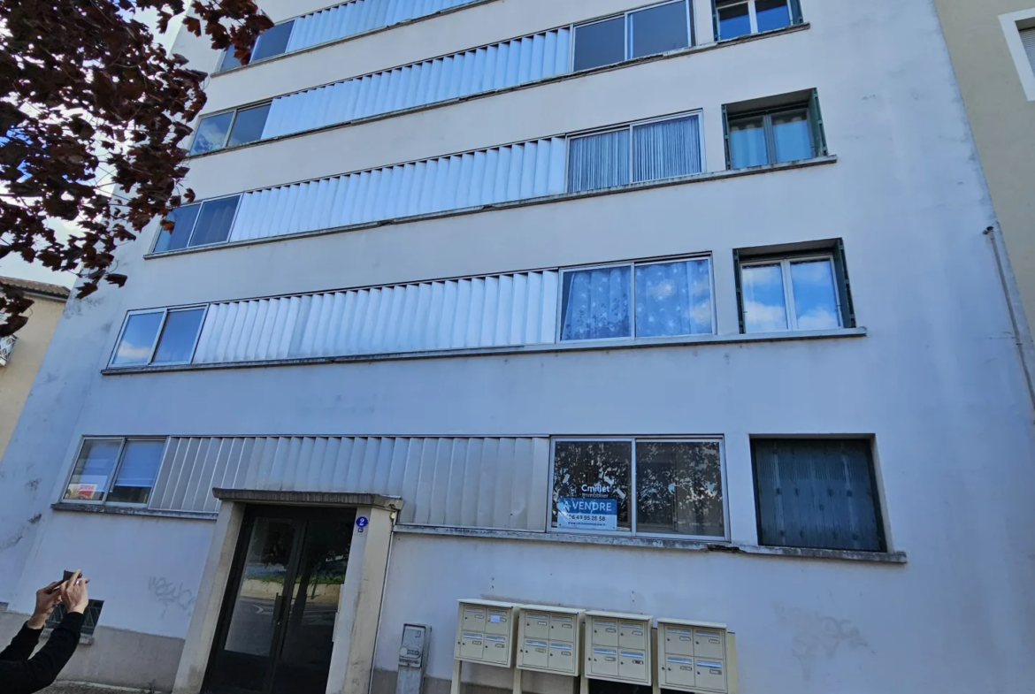 Appartement T3 à Perigueux avec garage et cave 