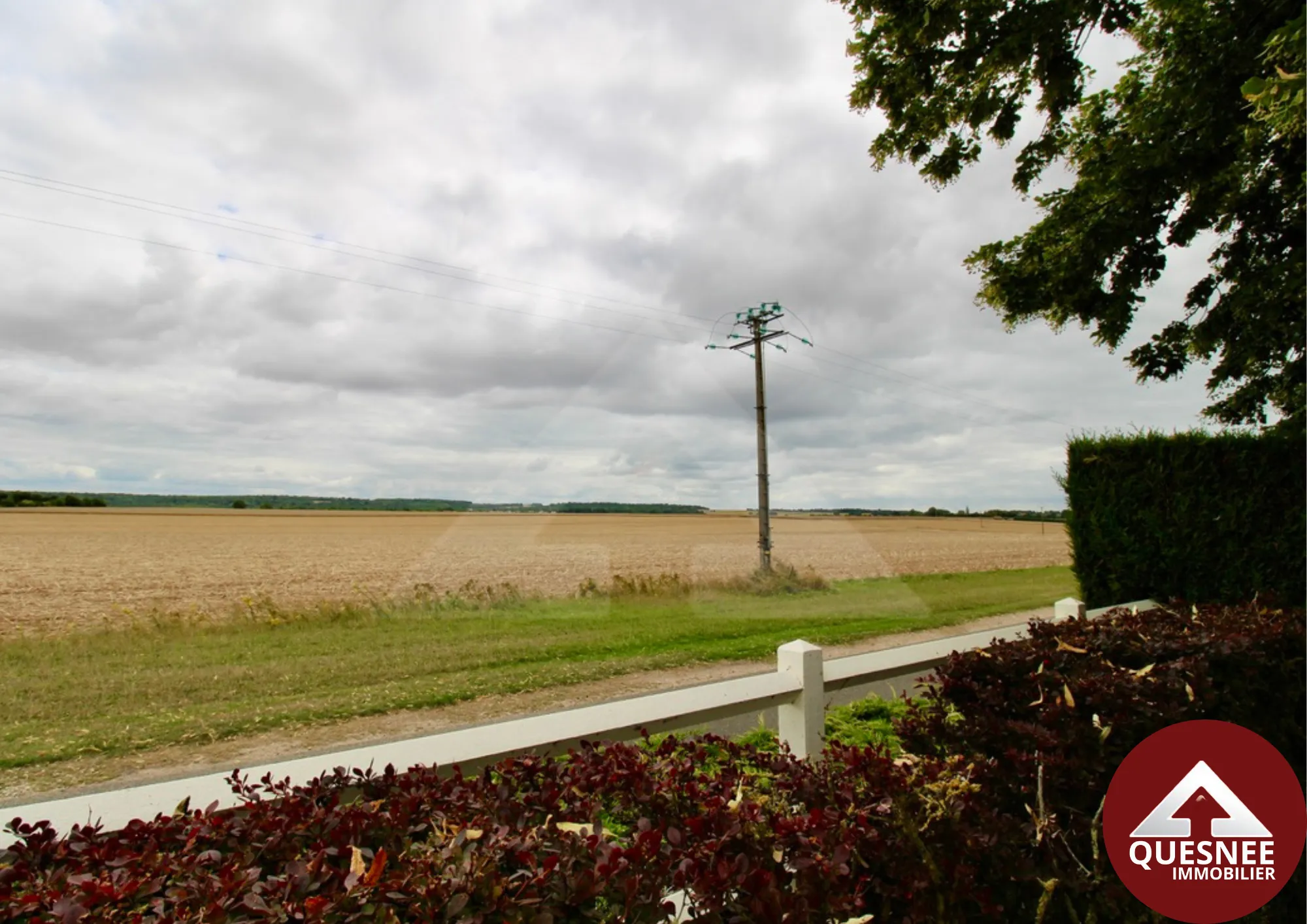 Terrain à bâtir de 1144m2 à Epaney, proche de Caen 