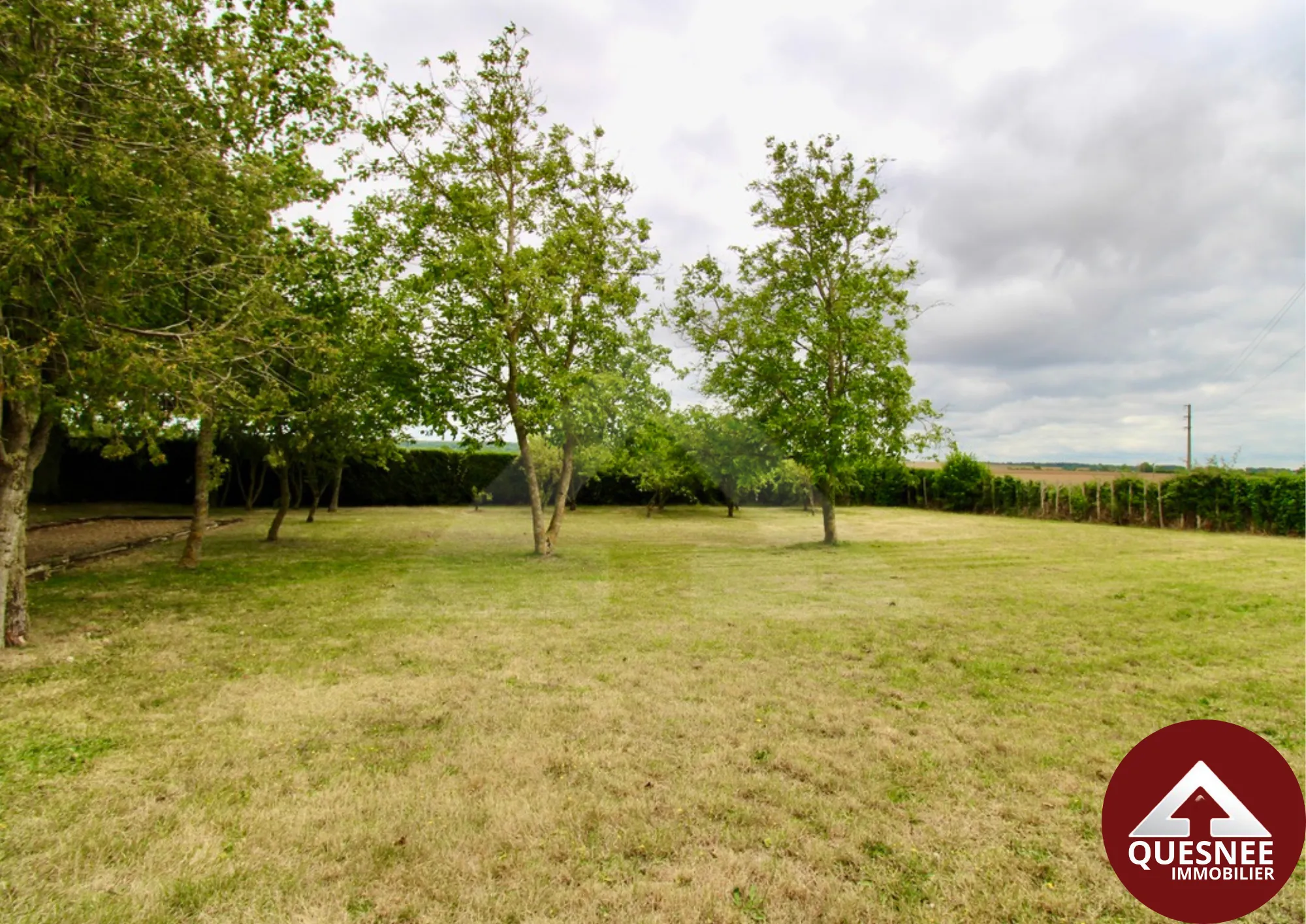 Terrain à bâtir de 1144m2 à Epaney, proche de Caen 