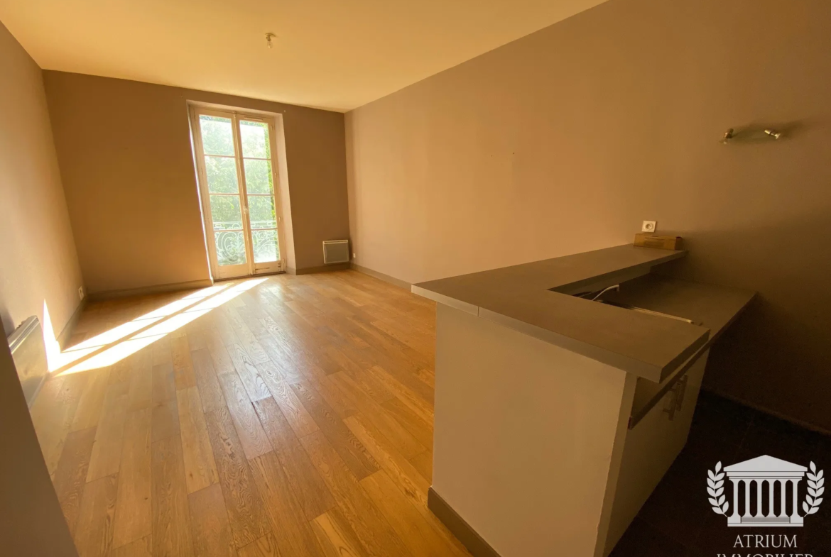 Appartement T3 à Nîmes près de la Maison Carrée 