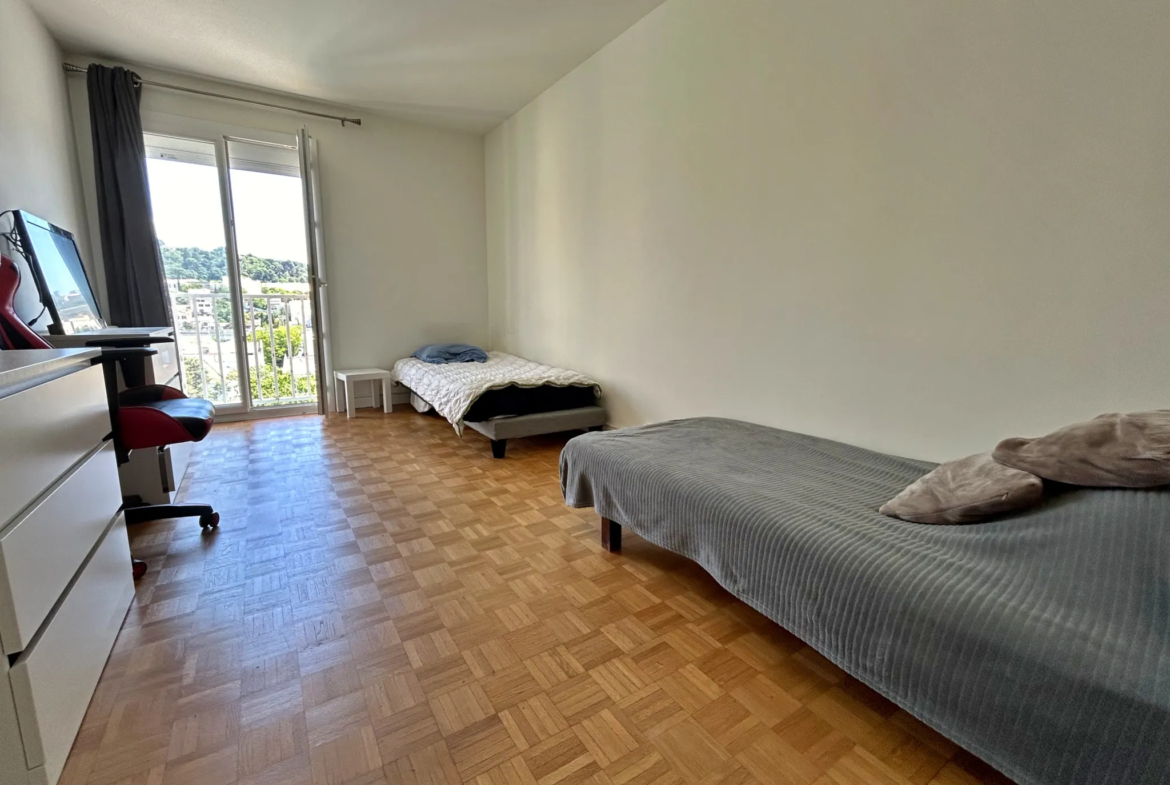 Appartement T4 avec Balcon et Garage à Marseille 