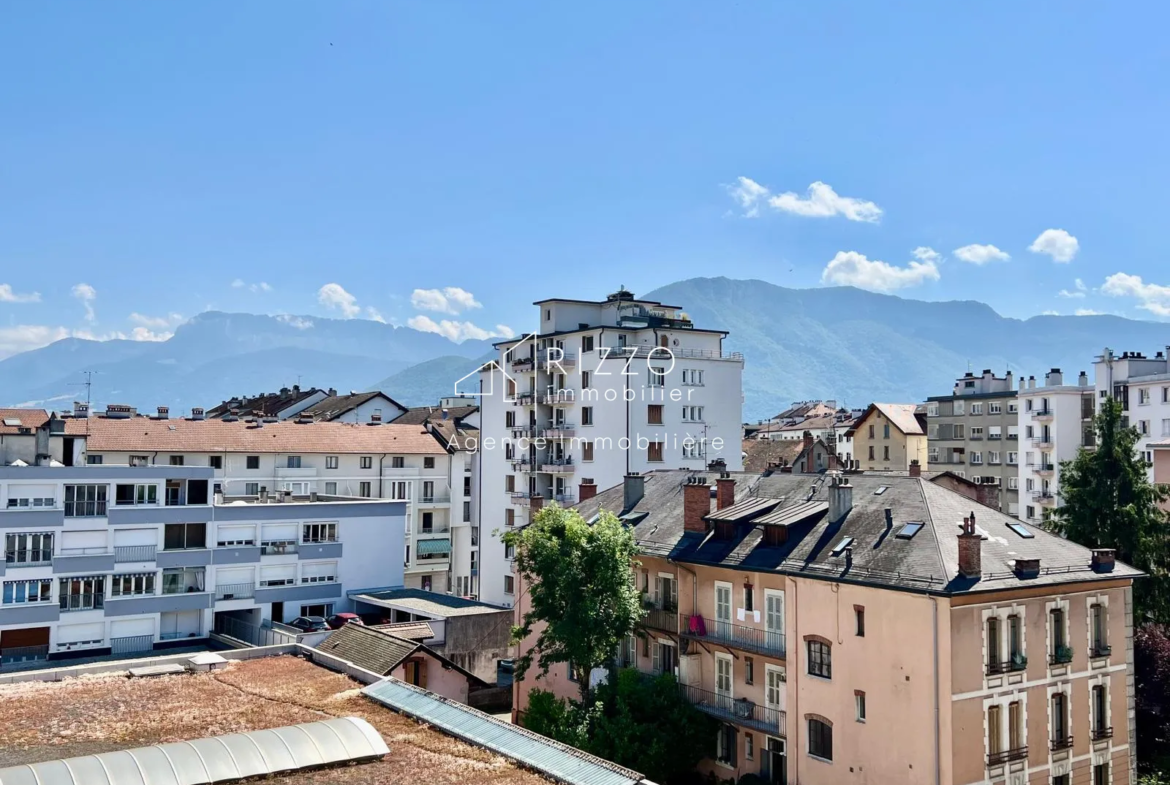 Appartement T2 avec vue imprenable sur les montagnes - Annecy 