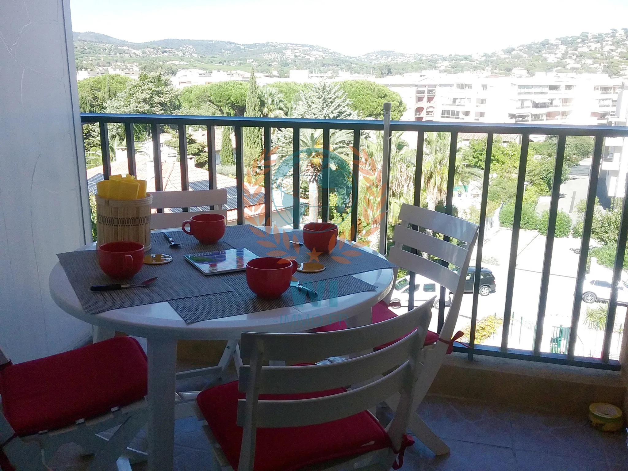 Studio + cabine avec terrasse dans une résidence sécurisée avec piscine 