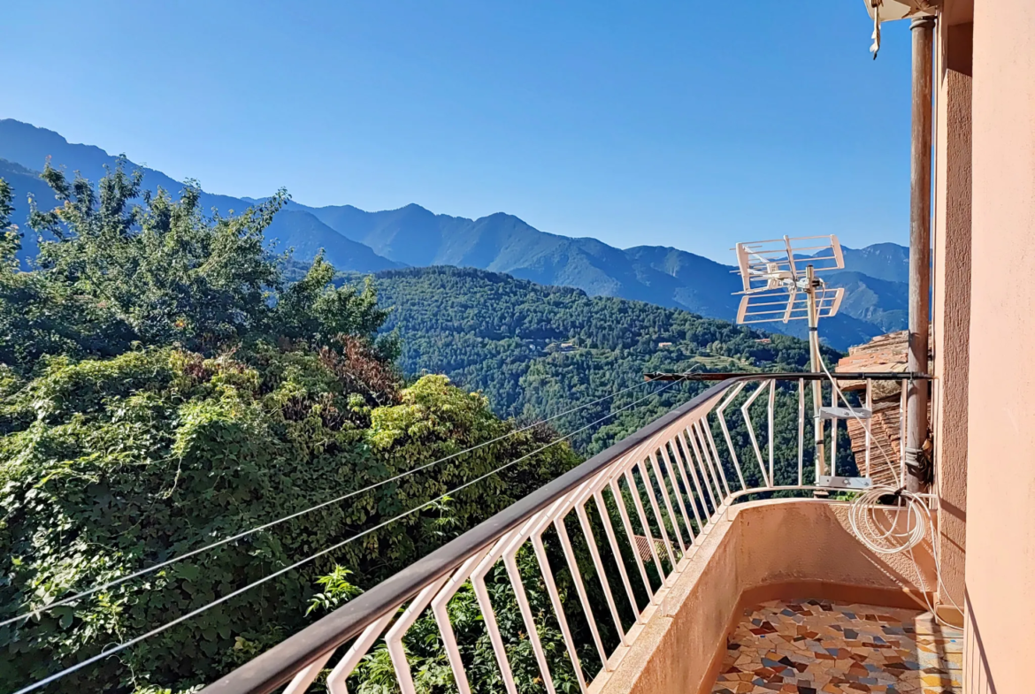 Maison de Village à Belvédère avec Vue sur la Vallée 