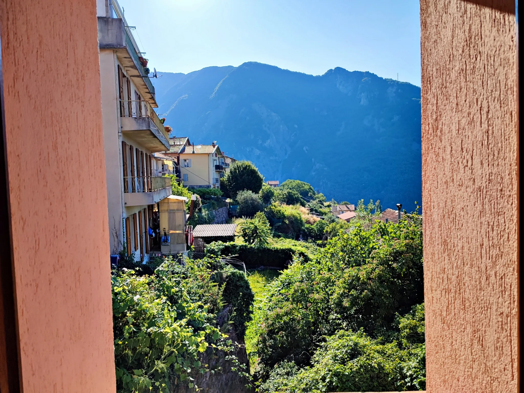 Maison de Village à Belvédère avec Vue sur la Vallée 